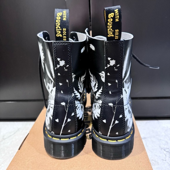 NIB Dr. Martens 1460 Pascal phantom floral and shadow backhand size 9 - Picture 6 of 6